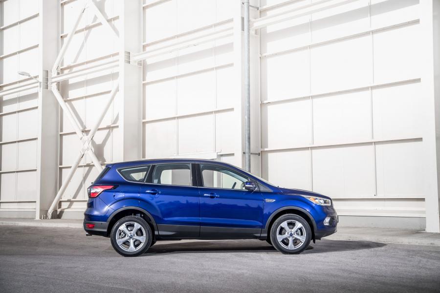  Ford Kuga Titanium 2016 года  (фото 15 из 28)